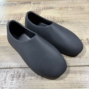 Yeezy SL-01 Black Minimalist Slip On Shoes Size 10 w/ Bag